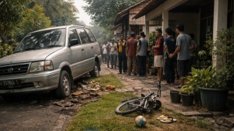 7 Fakta Kecelakaan Tragis di Jepara: Mobil Kijang Tabrak Anak di Halaman Rumah