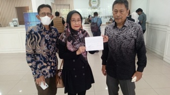 Istri Eks Komut Indofarma Mengadu ke DPR, Sebut Vonis 13 Tahun Penjara Tanpa Bukti Aliran Dana