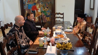 Jokowi Jamu Hidangan Spesial untuk Dubes Iran, Ada Gulai Kambing, Lontong Sayur hingga Nasi Goreng