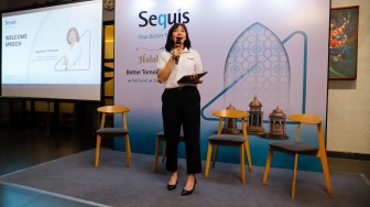 Chief of Human Resources & Corporate Services Sequis Life,  Agustina Samara memberikan pemaparan dalam acara Halalbihalal Sequis Life di Jakarta, Selasa (31/3/2026). [Suara.com/Alfian Winanto]
