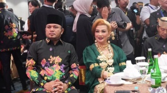 Ucapan Noni Belanda di Forum Elite, Gubernur Kaltim Kembali Jadi Sorotan: Citra Menggeser Program?