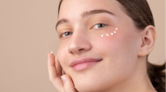 Perlindungan Maksimal Saat Olahraga: 5 Rekomendasi Sunscreen Tahan Keringat