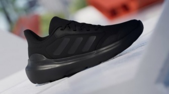 Diskon 6 Sepatu Sekolah Adidas, Dari Harga Jutaan Jadi Rp500 Ribuan