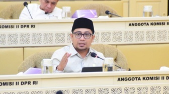 WFH ASN Setiap Jumat Resmi Berlaku Mulai Hari Ini, DPR Minta Evaluasi Berkala