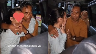 Pamitan ke Kakek Nenek, Polosnya Si Cucu Bilang 'Jangan Meninggal Dulu Ya'