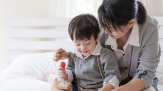 Viral Lowongan Babysitter Gaji Rp8,5 Juta di Bekasi, Bikin Dokter ICU hingga Lulusan S2 Rebutan