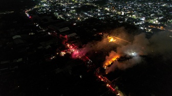 Kebakaran Hebat Landa SPBE Cimuning Bekasi