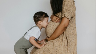 Kenapa Indonesia Butuh Susu Ibu Hamil, tapi Negara Lain Tidak?