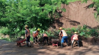 Sempat Lumpuh Total Diterjang Longsor, Akses Utama Malang-Lumajang Kini Sudah Bisa Dilalui