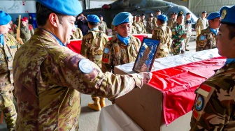 UNIFIL Beri Penghormatan Terakhir bagi Tiga Prajurit TNI yang Gugur