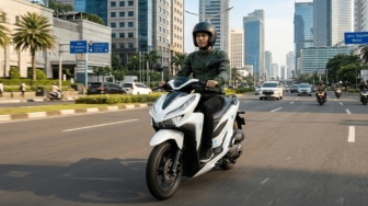Solusi untuk yang Susah Move On dari Vario: Ini 5 Motor Listrik yang Sekilas Mirip, Harga Beda Tipis