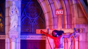 Peringatan Jumat Agung, Katedral Jakarta Hadirkan Jalan Salib Lux in Nihilo