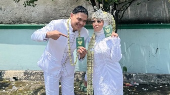 Cimoy Montok Resmi Menikah, Gaun Pengantin Banjir Pujian