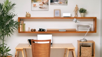 7 Tips Menata Meja Kerja Minimalis di Apartemen Sempit agar WFH Lebih Produktif