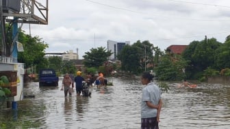 Baru 30 Menit Hujan, Palembang Langsung Tenggelam: Kenapa Banjir Tak Pernah Selesai?
