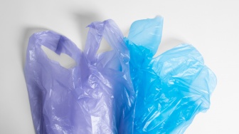 Mengapa Harga Plastik Mendadak Naik Selangit? Ini Penjelasannya