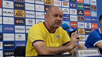 Persib Kokoh di Puncak usai Hajar Semen Padang, Bojan Hodak Tetap Soroti Kekurangan Tim