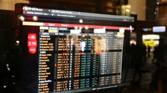 Wall Street Turun Tipis, Setelah Trump Kobarkan Genderang Perang Lagi