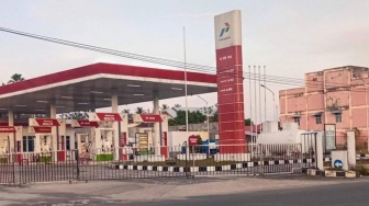 Kios BBM di Lingga Umumkan 'Maaf Bensin Habis', Begini Kata Pertamina