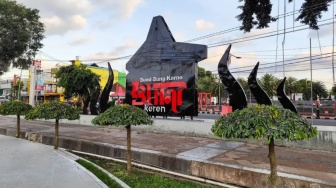 Viral Review Jujur Influencer Soal Alun-Alun Blitar Dibalas Review Tandingan Mas Ibin