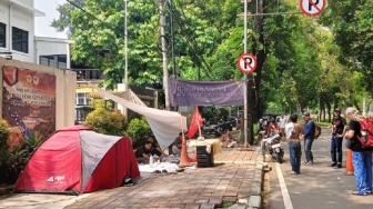 Mahasiswa Dirikan Tenda di Komnas HAM, Soroti Lambannya Kasus Andrie Yunus