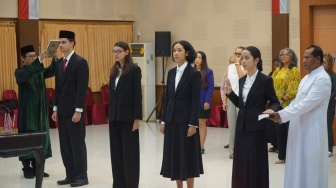 Pilih Jadi WNI, Musisi Frau dan 3 Anak Berkewarganegaraan Ganda Lainnya Ambil Sumpah di Kemenkum DIY