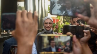 KPK Periksa Istri Ono Surono, Bantah Kenal Bupati Bekasi Nonaktif Ade Kuswara