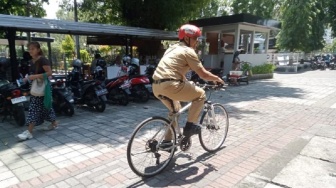 Gaya Baru ASN Mataram, Ke Kantor Pakai Sepeda