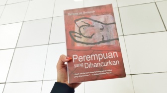 Perempuan yang Dihancurkan: Ketika Hidup Tak Lagi Sepenuhnya Milik Sendiri