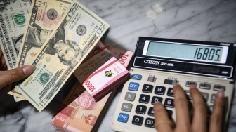 Rupiah Masih Mimpi Buruk, Bertahan di Level Rp 17.078/USD