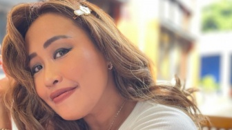 Pinkan Mambo Menangis Usai Disindir Anak Downgrade Gegara Ngamen di Jalan: Susah Banget Jadi Ibu