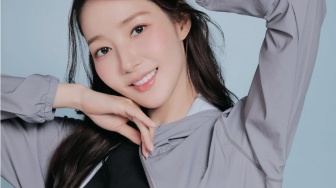 4 Inspirasi Sporty Look ala Park Min Young, Tetap Chic saat Berkeringat!