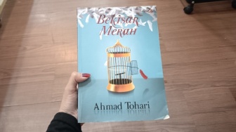 Membaca Realitas di Novel Bekisar Merah: Kala Suara Tak Pernah Diberi Ruang
