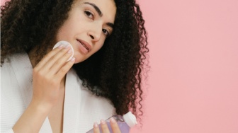 4 Micellar Water Lemon: Rahasia Wajah Cerah dan Bebas Kilap Seharian