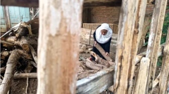 Dari Gendong Arang ke Baitullah: Kisah Haru Nenek 91 Tahun JCH Tertua di Ponorogo