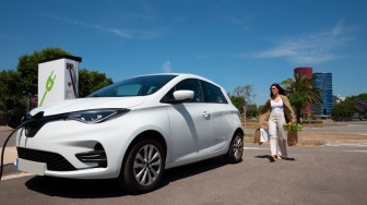 Berapa Harga 1 Kwh Mobil Listrik di SPKLU? Cek Panduan Lengkap Biayanya