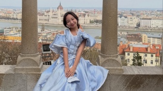 Etenia Croft Luncurkan Sahabat Terbaik, Lagu Penuh Makna tentang Persahabatan yang Hangat