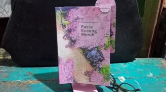Novel Pasta Kacang Merah: Menebus Luka Masa Lalu