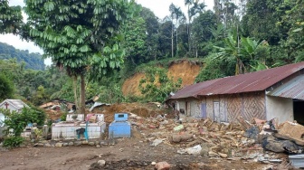 7 Rumah Rusak Akibat Longsor di Sibolangit