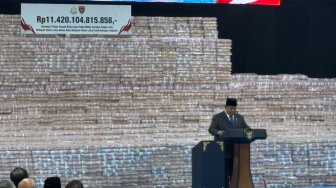 Prabowo Saksikan Penyerahan Rp 11,4 Triliun Hasil Satgas PKH: Bisa Perbaiki 34 Ribu Sekolah
