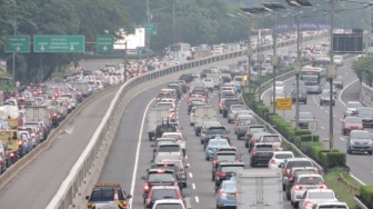 AI di Balik Lampu Merah: Solusi Cerdas atau Sekadar Jargon Estetik Penambal Macet?