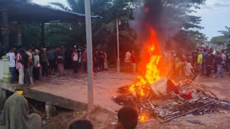 Kronologi Warga Rohil Demo Berujung Aksi Bakar Rumah Diduga Bandar Narkoba