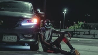 Teruntuk Kamu! Lampu Kendaraanmu Terang Banget Kayak Mau Jemput Ajal Saya