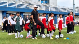 Layvin Kurzawa Apresiasi Kegiatan Women Empowerment In Football Collaboration Coaching Clinic