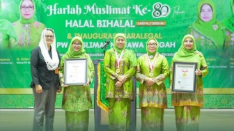Di HUT ke-80 Muslimat NU, Khofifah Perkuat Barisan 400 Paralegal Demi Keadilan Perempuan & Anak