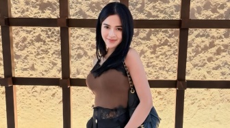 Bella Bonita Dihujat Habis-habisan, Outfit Mirip Lingerie Tuai Sindiran Pedas