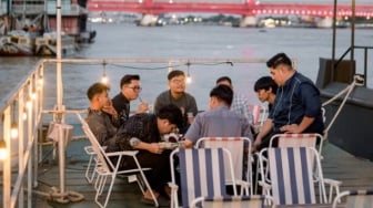 Cari Tempat WFH Tenang di Palembang? Cafe Danau Jakabaring Ini Sepi, WiFi Kencang