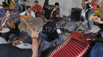 Rahasia Suara Gitar Batanghari Sembilan yang Bikin Merinding, Ternyata Ada di Jenis Kayunya