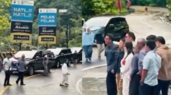 Viral Kunjungan Komisaris Pusri di Padang, Rombongan Arteria Dahlan Foto di Tikungan Ekstrem