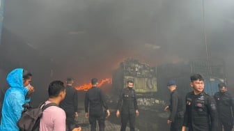 Gudang Ekspedisi di Medan Terbakar Hebat, Api Baru Padam Setelah 12 Jam
